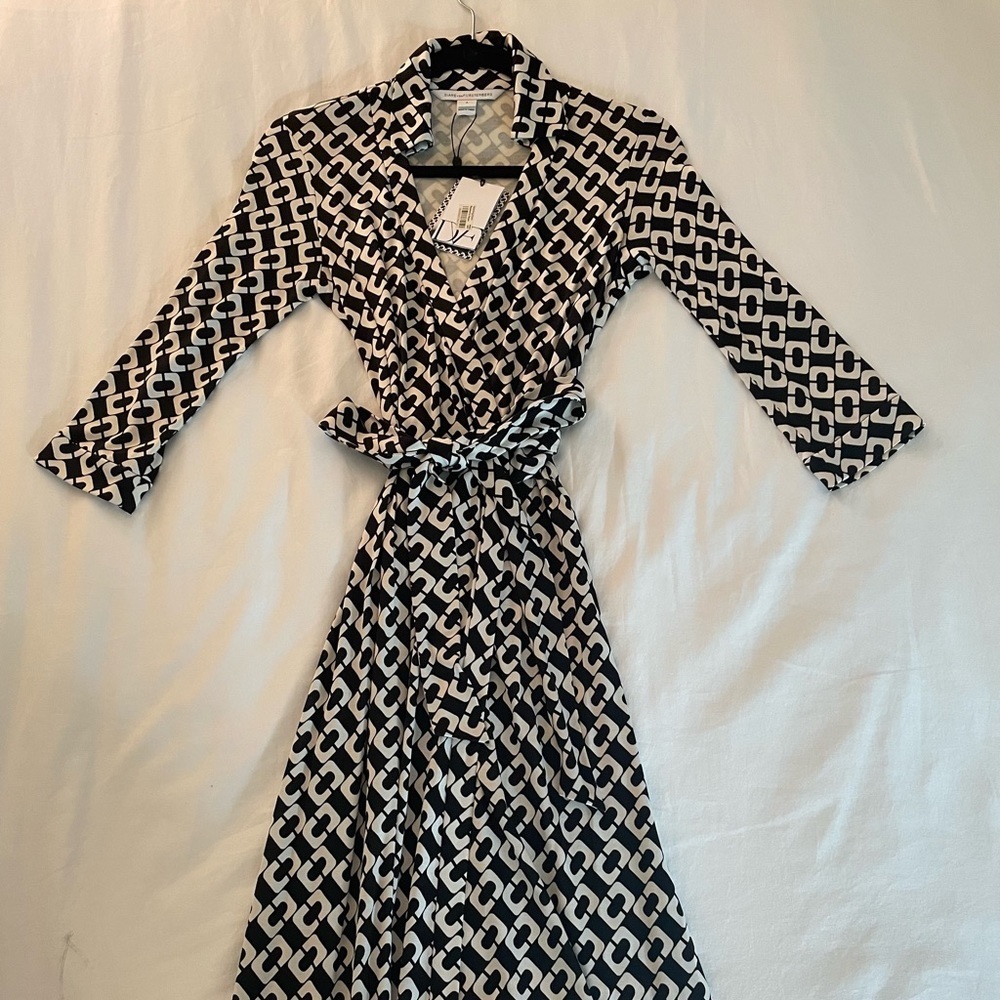 Diane Von Furstenberg, size 4, long maxi wrap dress, 100% silk.